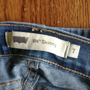 524 levi skinny jeans